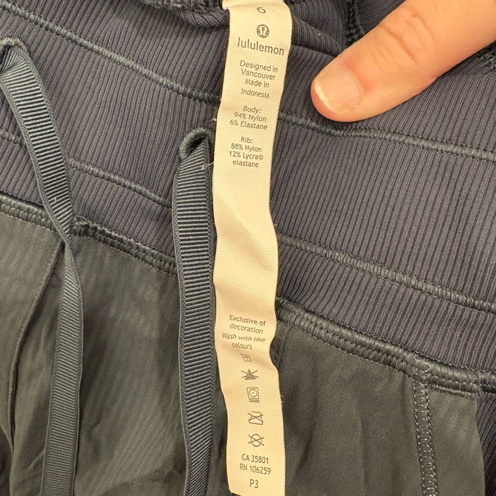 Lululemon Dance Studio Pant III Size 6 - Picture 10 of 14
